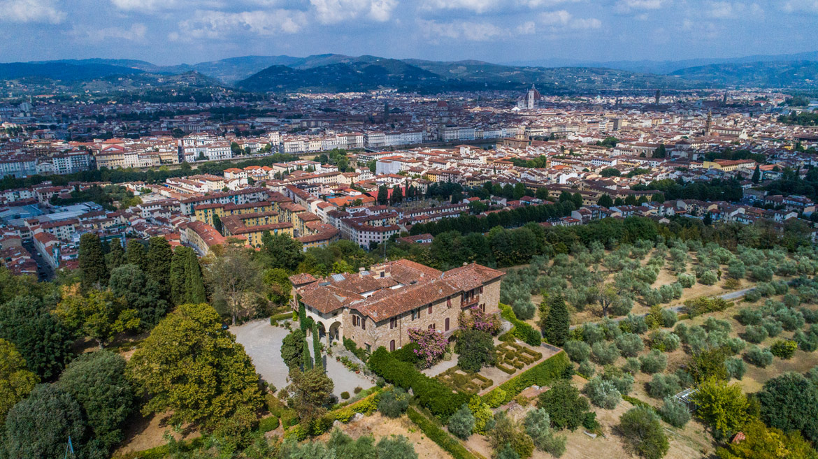 028Magnificent14thCenturyHilltopEstateFlorenceItaly02 Leading